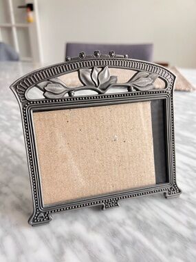 Decorative Metal Picture Frame in Antique Silver
